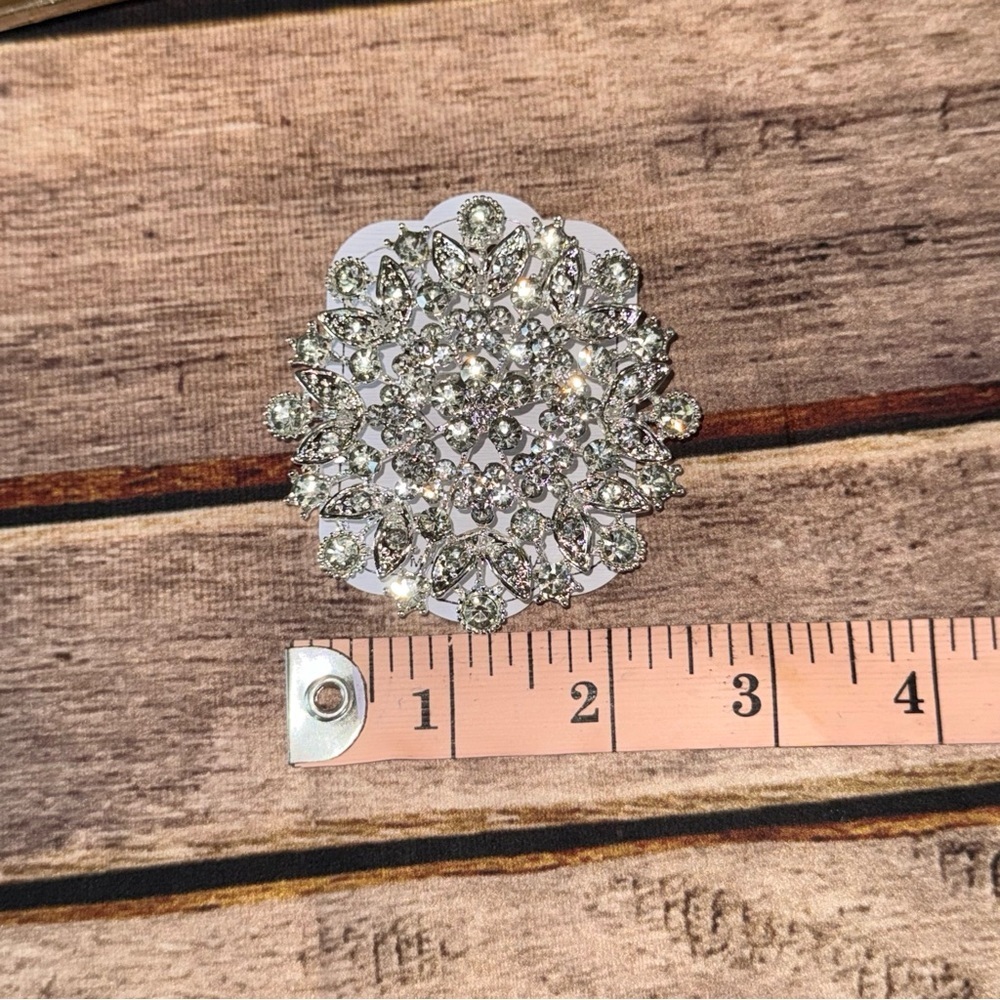 Sparkling Rhinestone Brooch- NEW - Picture 4 of 5